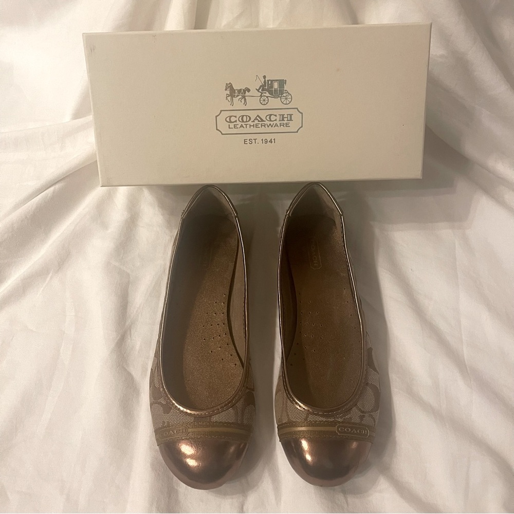 Coach signature bronze/metallic flat. Sz 7.5